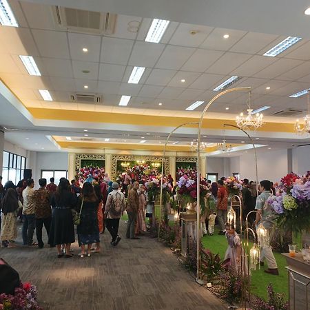Tos Hotel & Convention Center Tangerang Powered By Archipelago Exterior photo