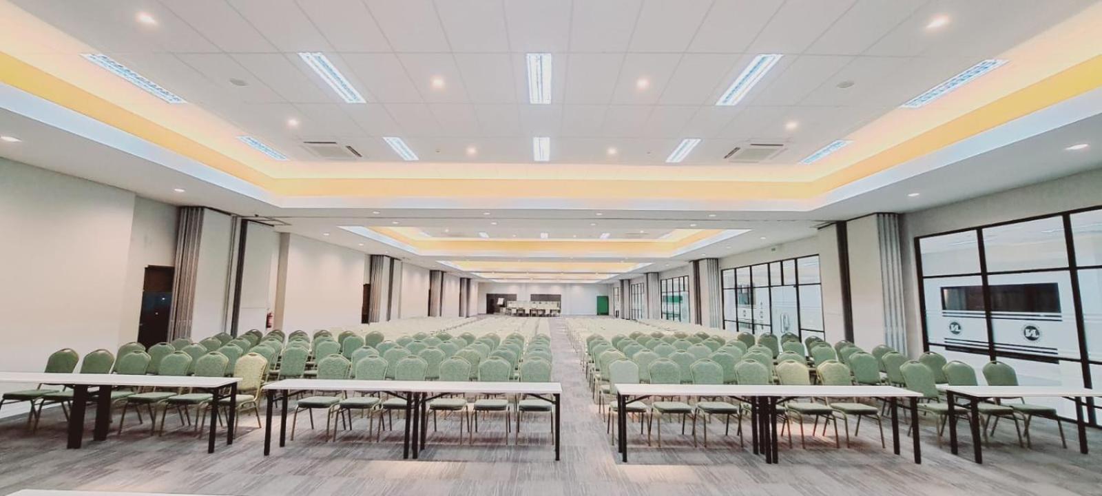 Tos Hotel & Convention Center Tangerang Powered By Archipelago Exterior photo
