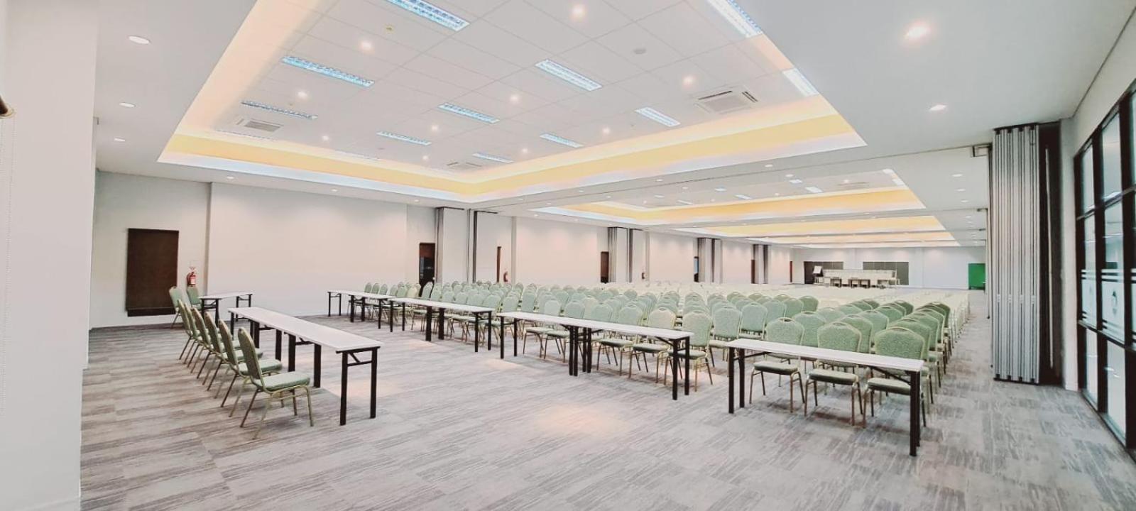 Tos Hotel & Convention Center Tangerang Powered By Archipelago Exterior photo