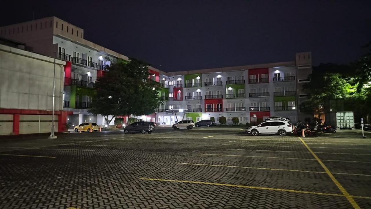 Tos Hotel & Convention Center Tangerang Powered By Archipelago Exterior photo